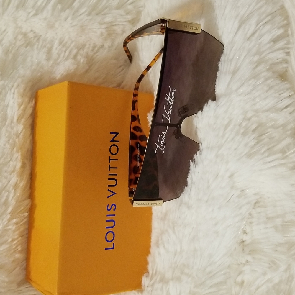 Sun glasses